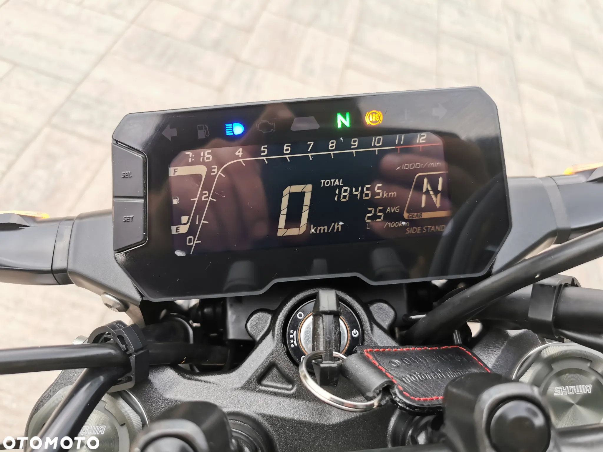 Honda CB - 16