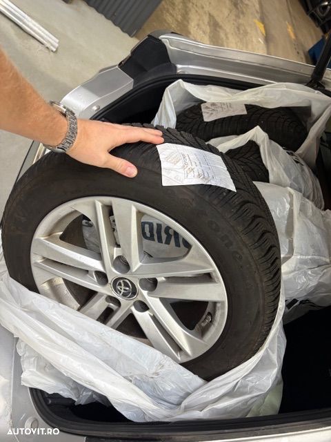 Toyota Corolla 1.8 HSD Business - 7