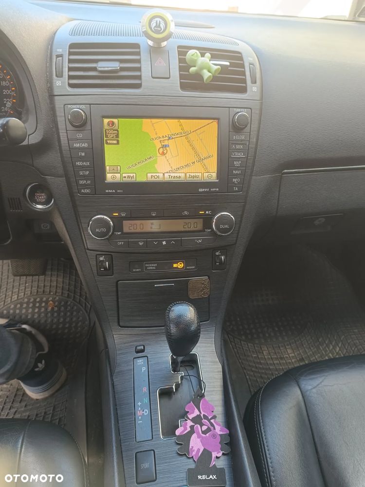 Toyota Avensis 2.2 D-4D Prestige NAVI - 9