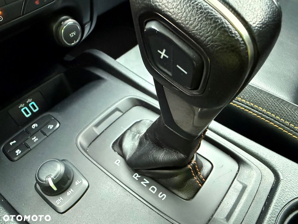 Ford Ranger 2.0 EcoBlue 4x4 DC Wildtrak - 34