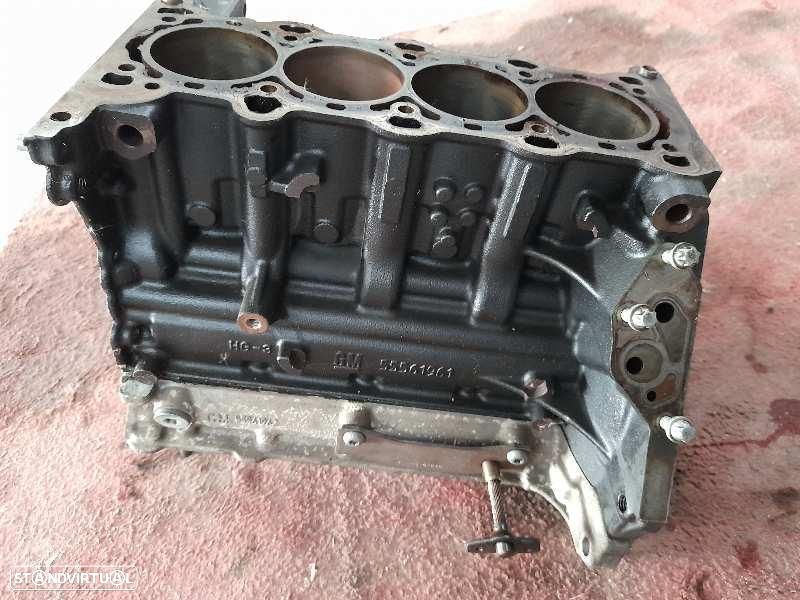 BLOCO DO MOTOR CHEVROLET AVEO HATCHBACK - 1