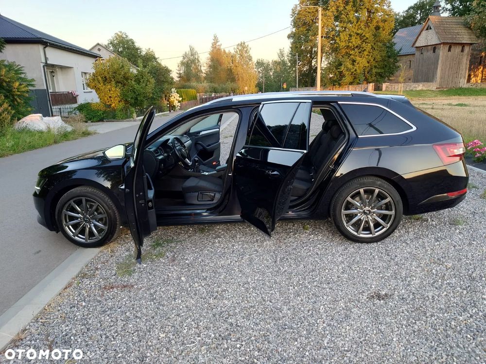 Skoda Superb 2.0 TDI Ambition - 26