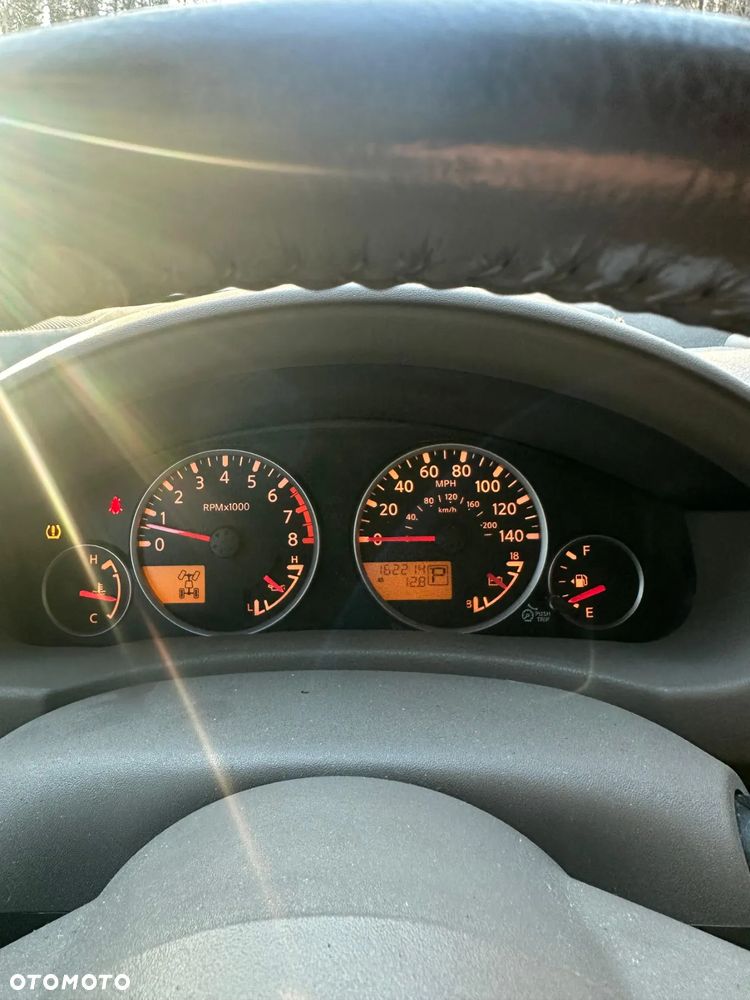 Nissan Pathfinder - 5