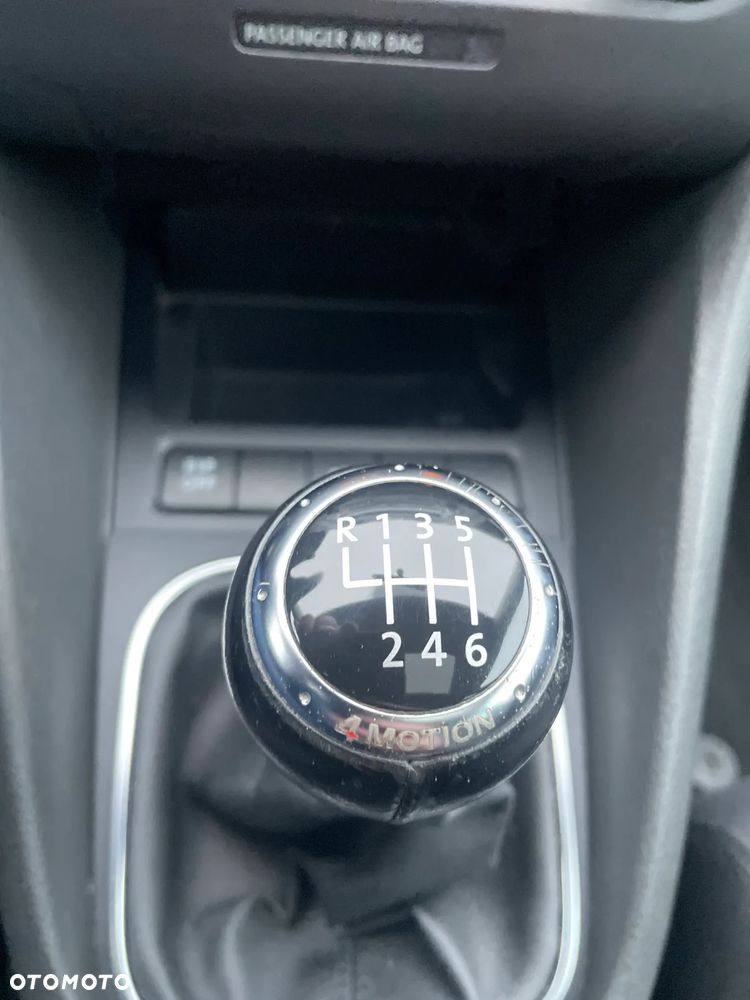 Volkswagen Golf 2.0 TDI DPF 4Motion Highline - 24