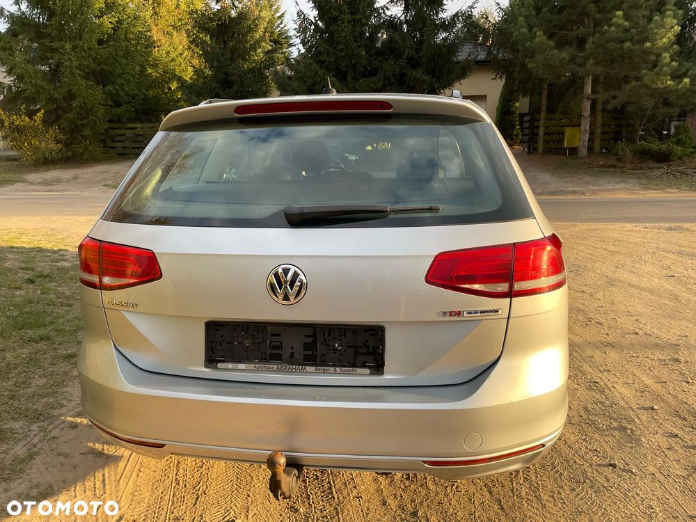 Volkswagen Passat 1.6 TDI BMT Trendline - 12