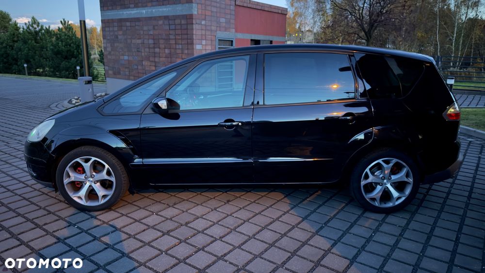 Ford S-Max - 13