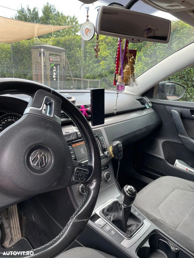 Volkswagen Passat 2.0 TDI BlueMotion Tehnology 4Motion Comfortline - 12