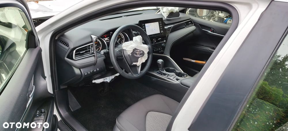 Toyota Camry 2.5 Hybrid Comfort CVT - 12