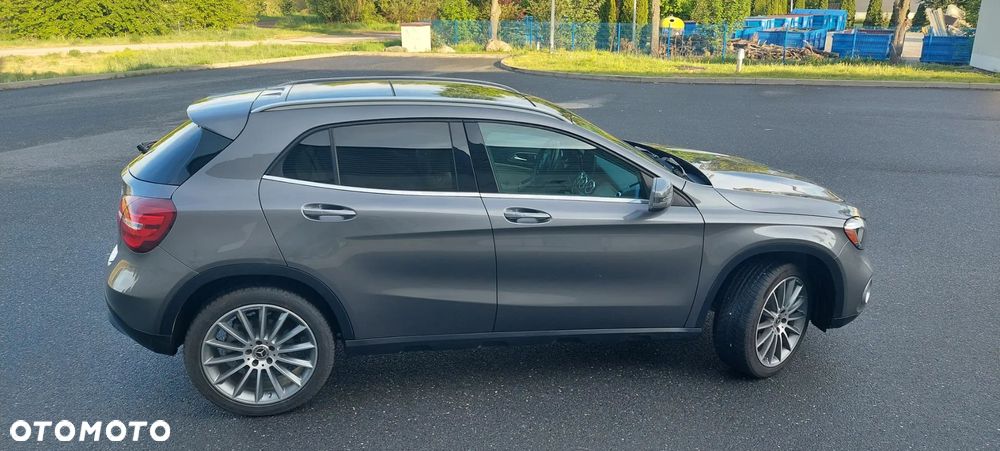Mercedes-Benz GLA 250 4Matic 7G-DCT UrbanStyle Edition - 9