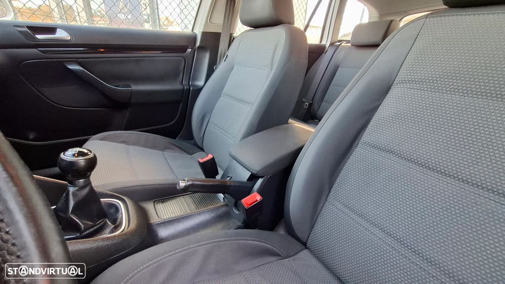 VW Golf Variant 1.6 TDi DPF Highline - 22