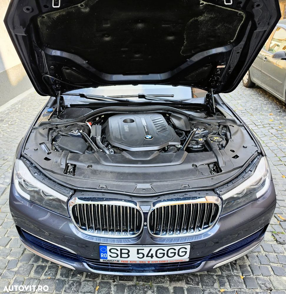 BMW Seria 7 740Li - 16