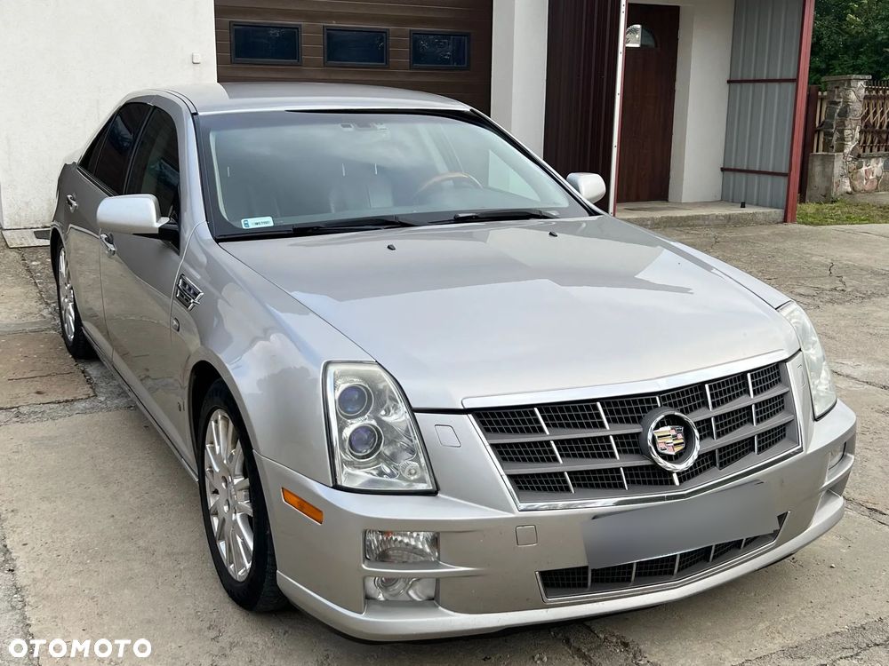 Cadillac STS - 9