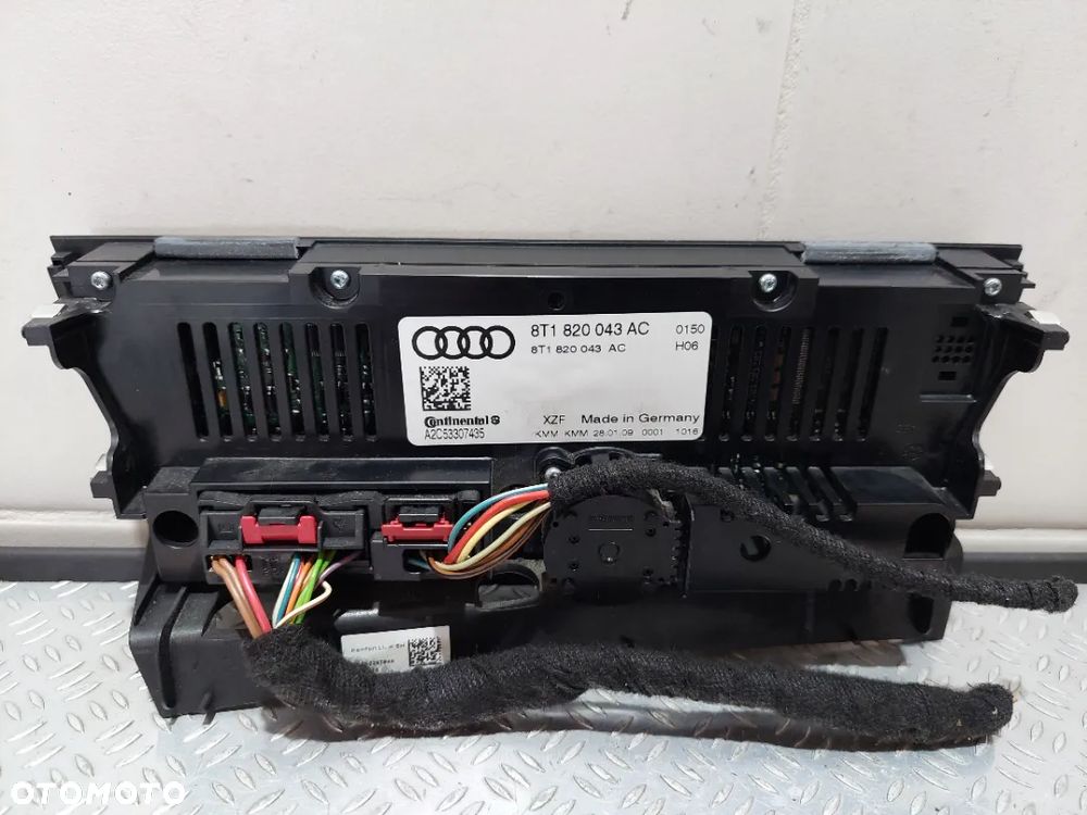 Panel klimatyzacji Audi A5 nr 8T1820043AC - 2