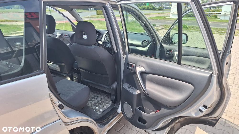 Toyota RAV4 2.0 VVT-i 4x4 - 15