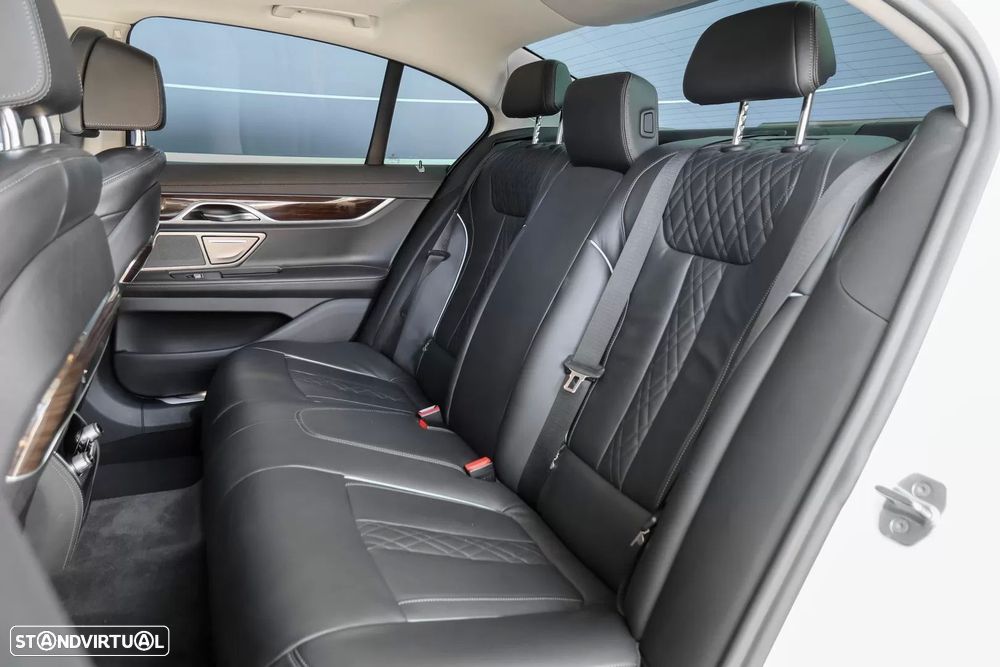 BMW 730 d Auto - 22