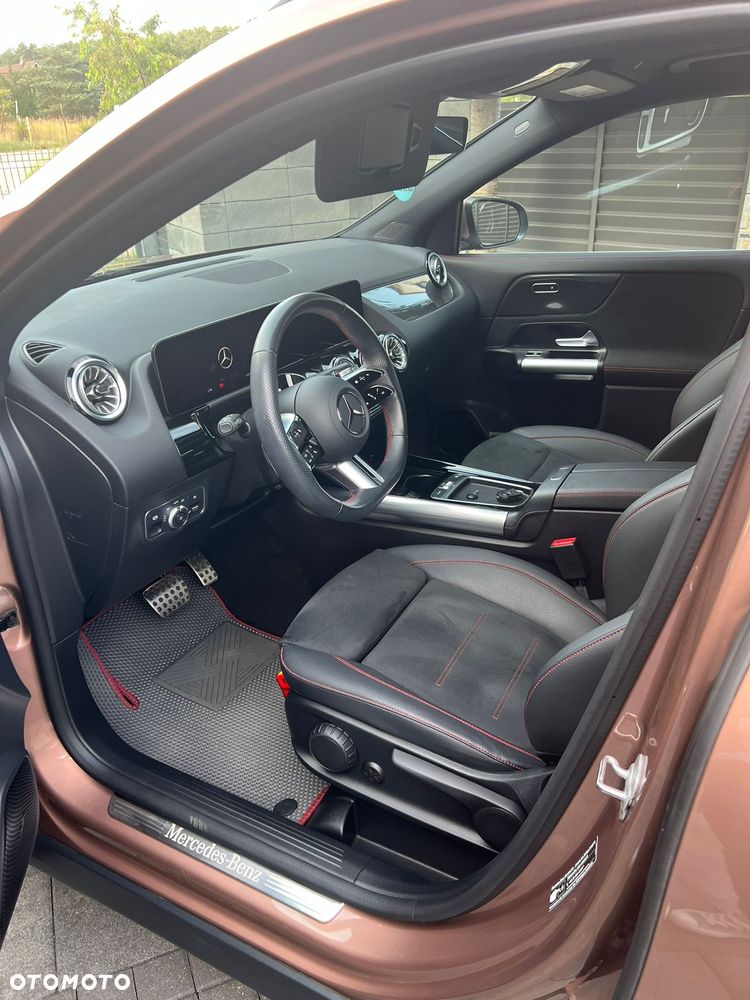 Mercedes-Benz GLA 200 AMG Line - 3