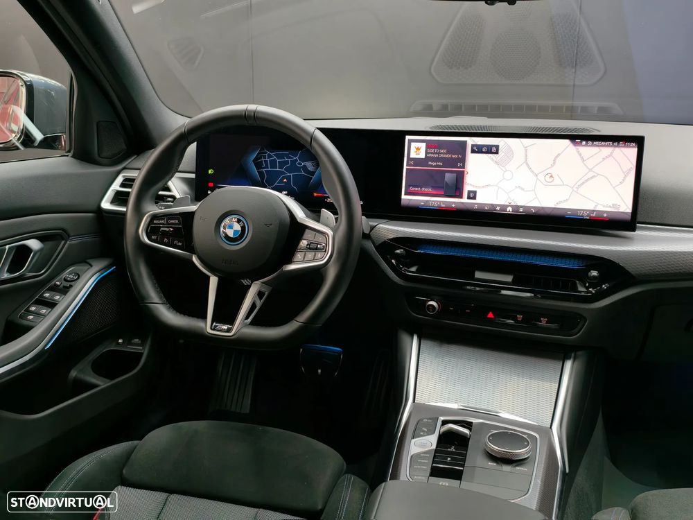 BMW 330 e Pack Desportivo M Pro Auto - 8