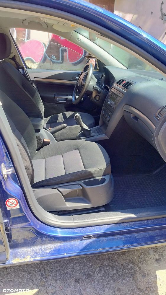 Skoda Octavia 2.0 FSI Ambiente - 15