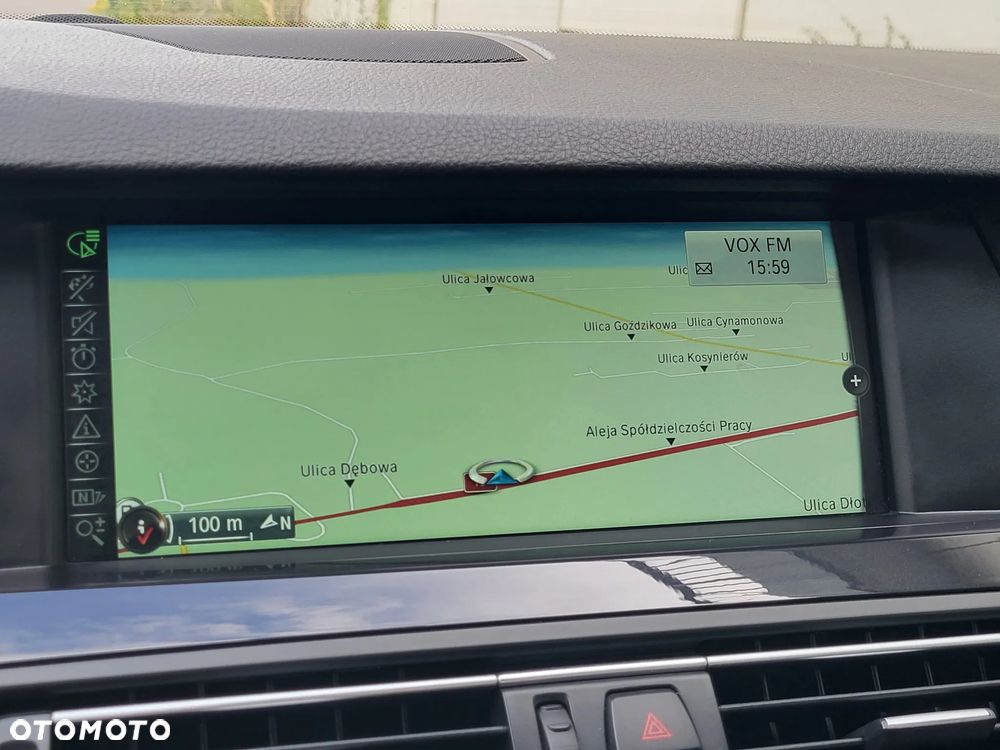 BMW Seria 5 525d xDrive - 12