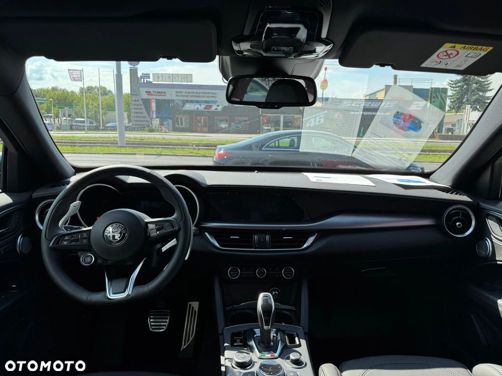 Alfa Romeo Stelvio 2.0 Turbo Sprint Q4 - 4