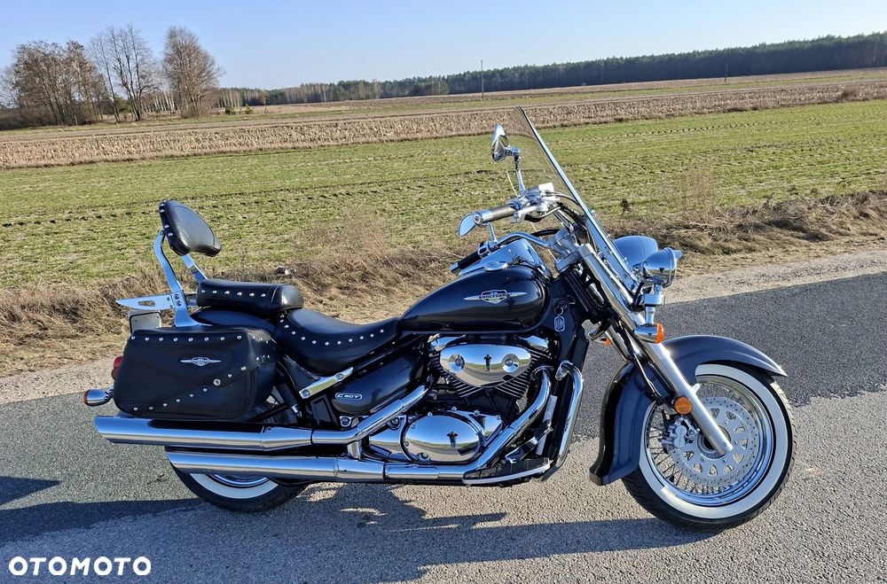 Suzuki VL 800 Volusia - Boulevard C50 - 1