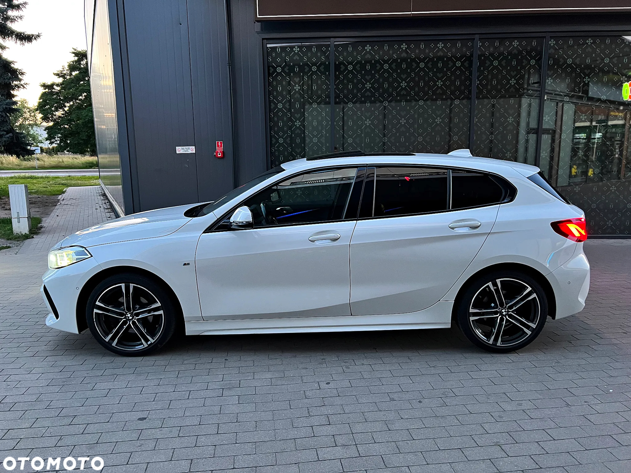BMW Seria 1 118d M Sport Shadow - 31