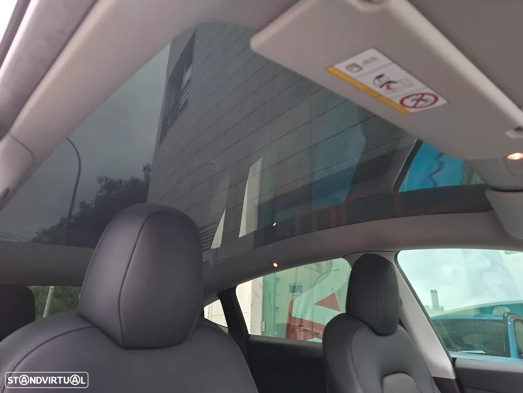 Tesla Model Y Long Range Dual Motor AWD - 51