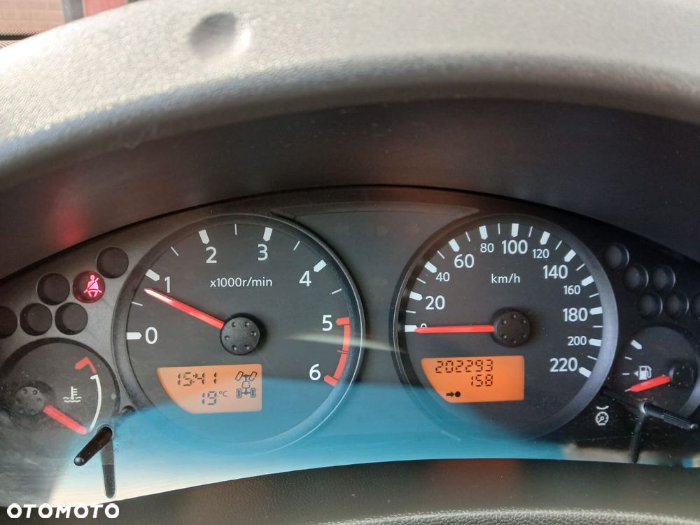 Nissan Navara 2.5 D Platinum - 8