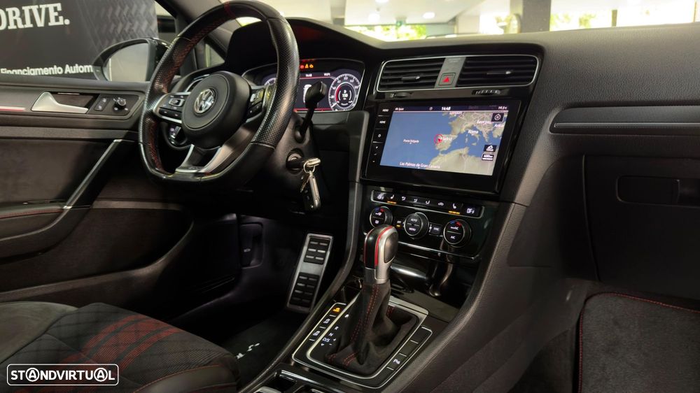 VW Golf 2.0 TSI GTi TCR DSG - 48
