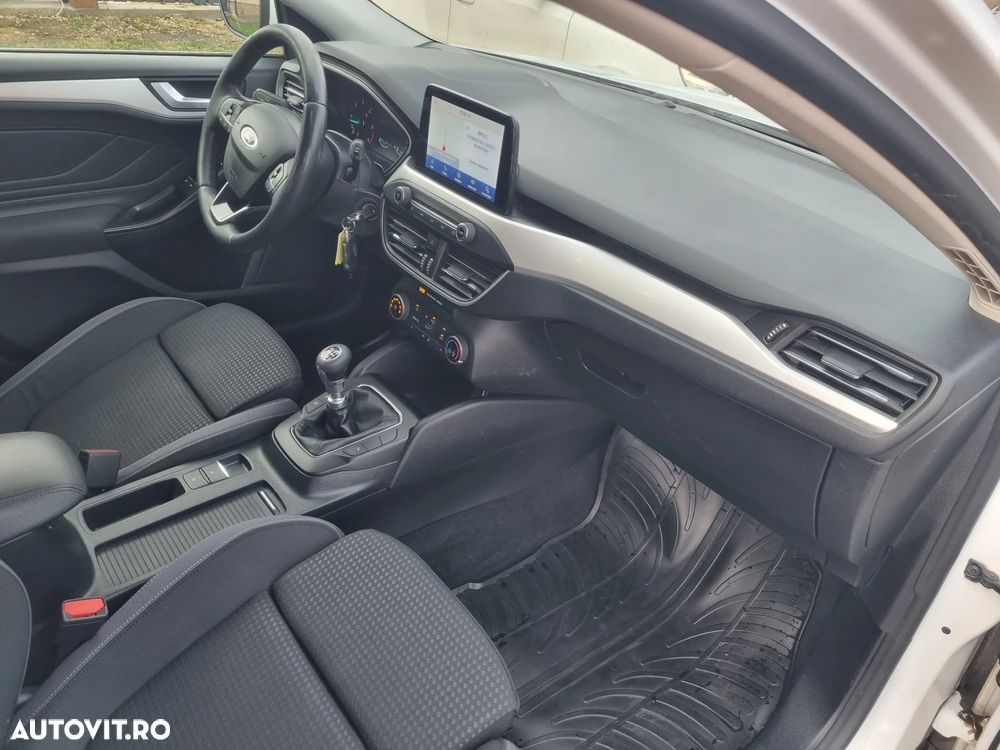 Ford Focus 1.5 EcoBlue Start-Stopp-System TITANIUM - 9