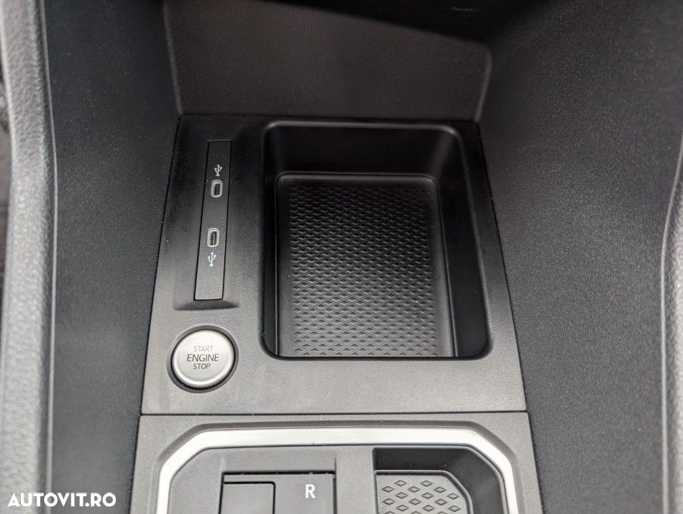 Ford Transit Connect - 22