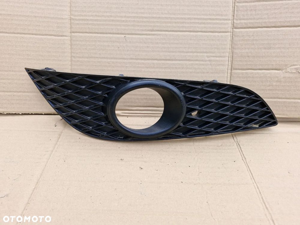 Halogen prawy lewy kratka zderzaka Opel Astra H III LIFT - 6