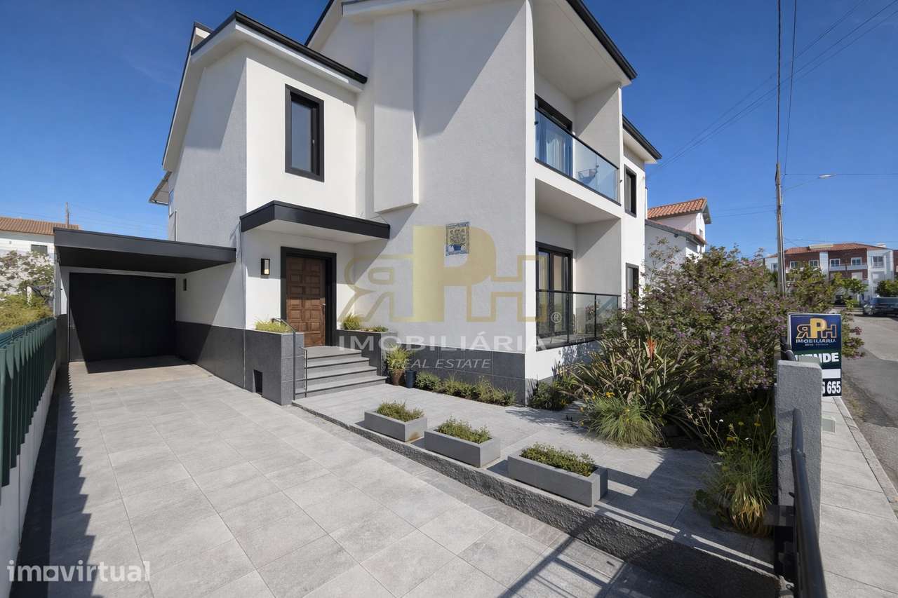 Moradia T6 Venda em Santarém (Marvila), Santa Iria da Ribeira de Santa - Grande imagem: 3/52