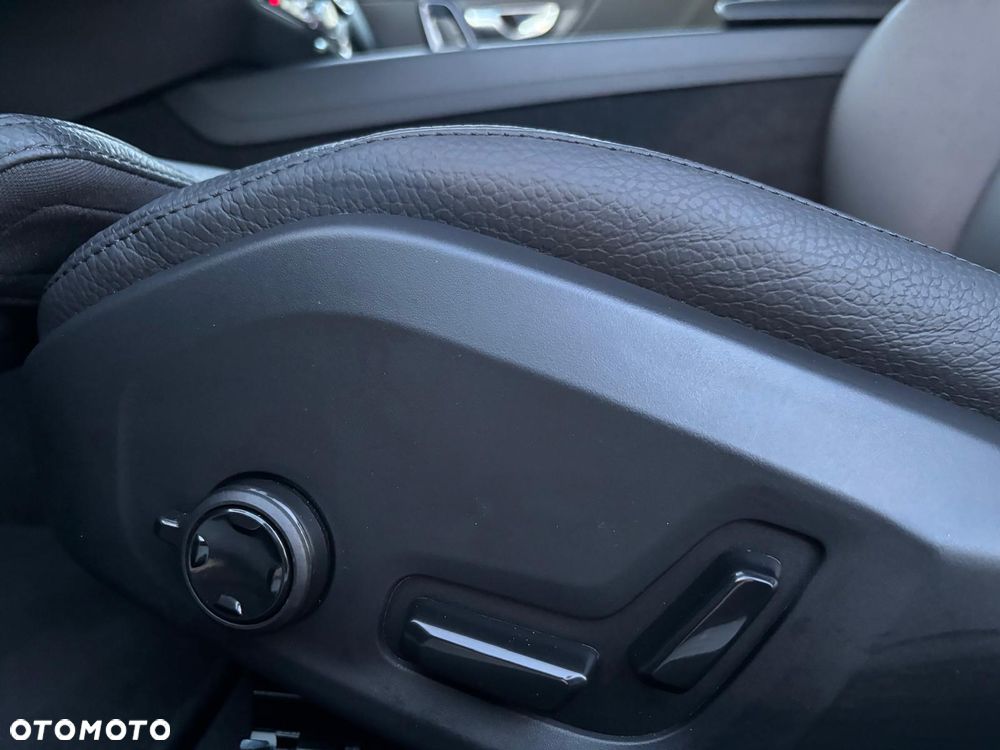 Volvo V60 B4 D Plus Bright - 22