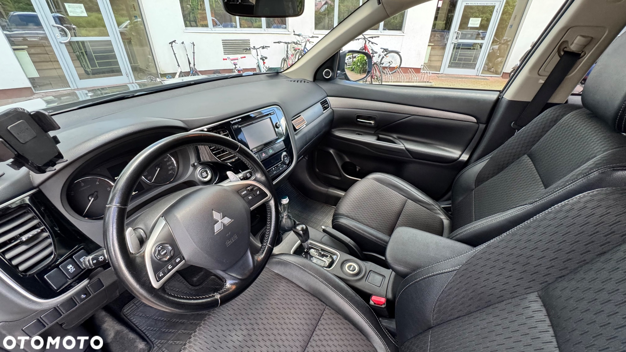 Mitsubishi Outlander - 13