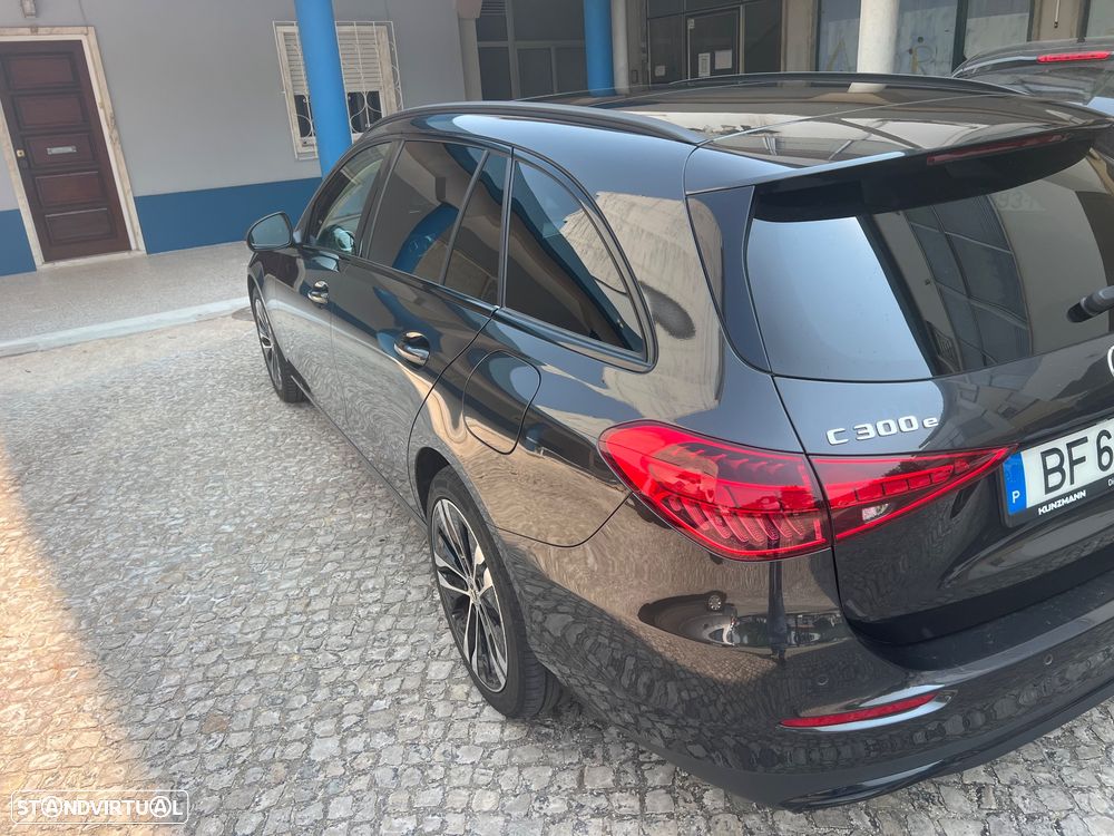 Mercedes-Benz C 300 e T 9G-TRONIC Avantgarde — fotografia 4