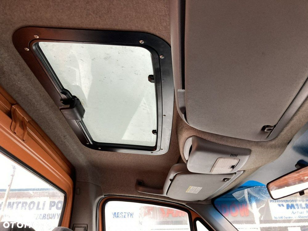 Mercedes-Benz Sprinter - 17