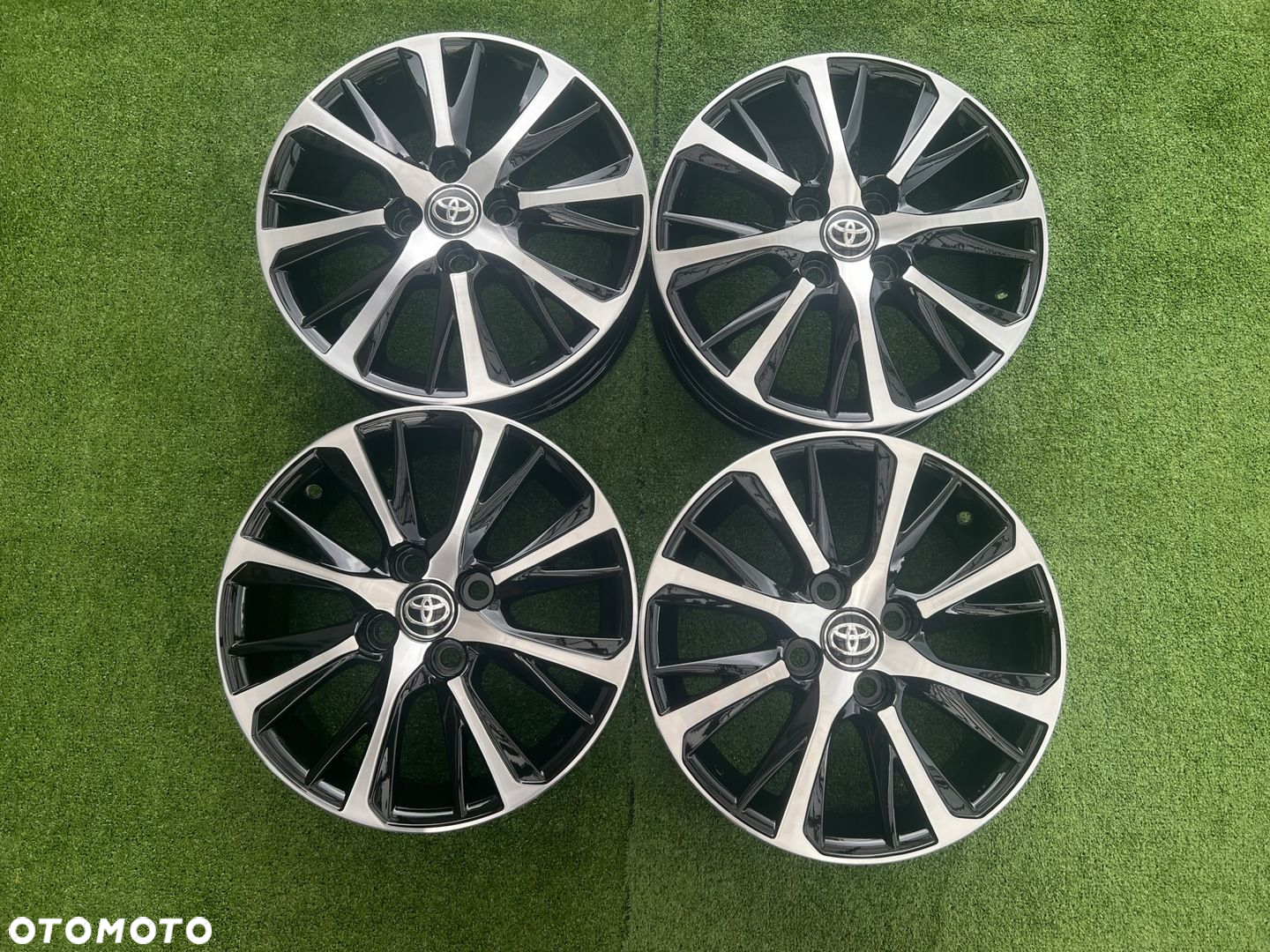 KOMPLET FELG FELGI ALU TOYOTA YARIS AYGO 15 4X100 ET39 ORYGINALNE - 3