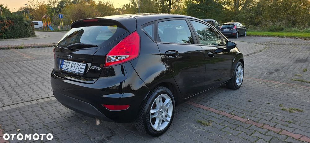 Ford Fiesta 2012 photo 5