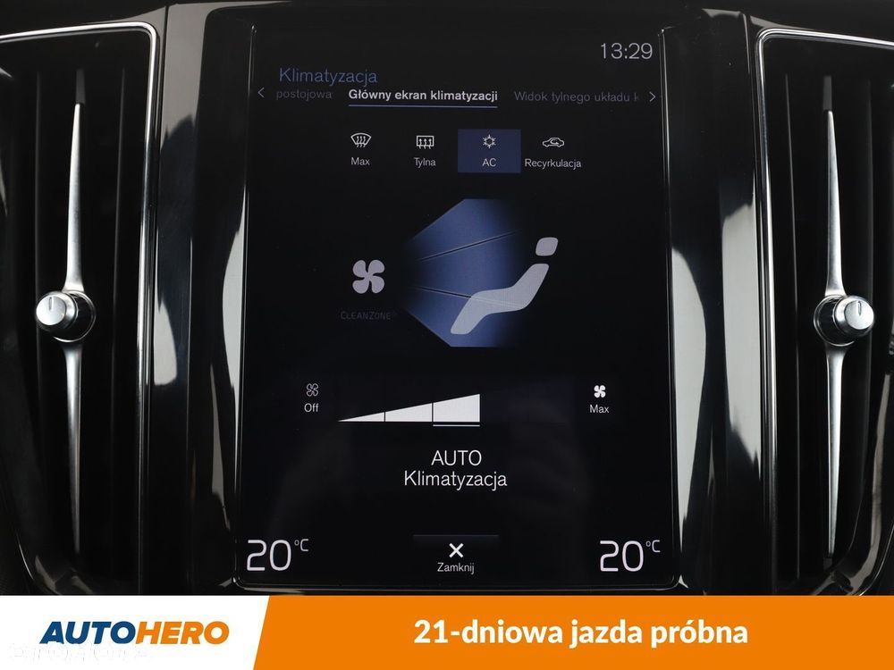 Volvo XC 60 D4 R-Design - 26