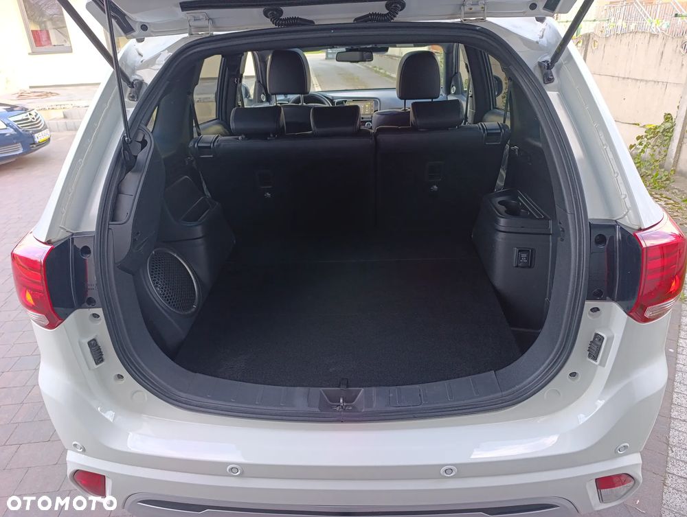 Mitsubishi Outlander 2.4 4WD Diamant+ - 29