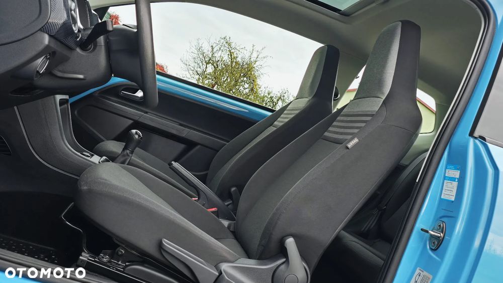 Volkswagen up! TSI (BlueMotion Technology) move - 24