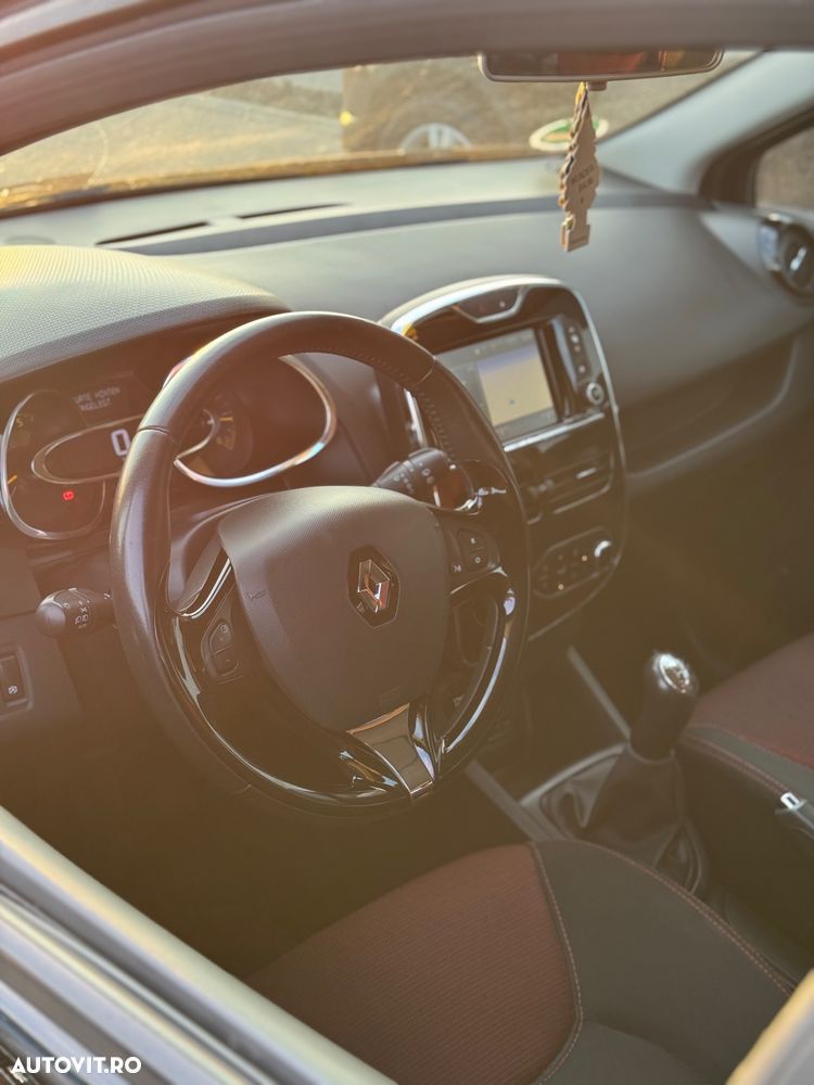 Renault Clio - 6