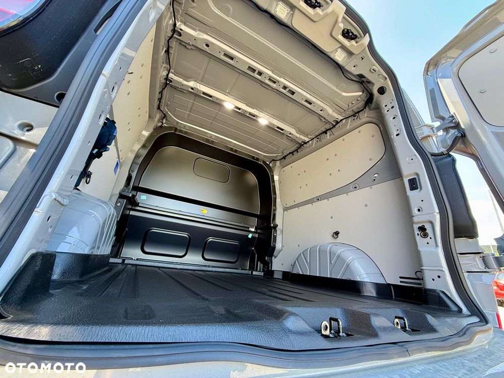 Volkswagen Transporter Furgon Plus - 31