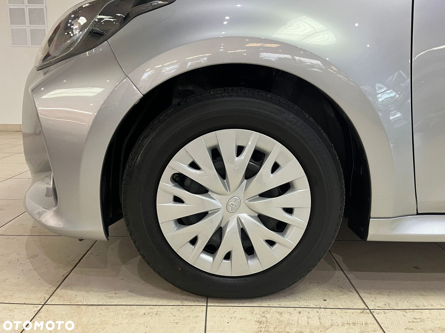 Toyota Yaris - 10