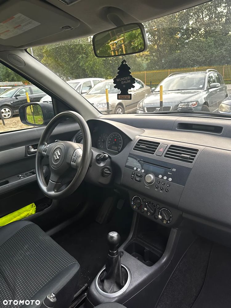 Suzuki Swift - 9