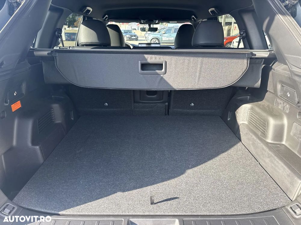 Mitsubishi Outlander 2.4 L 4X4 PHEV Intense - 16