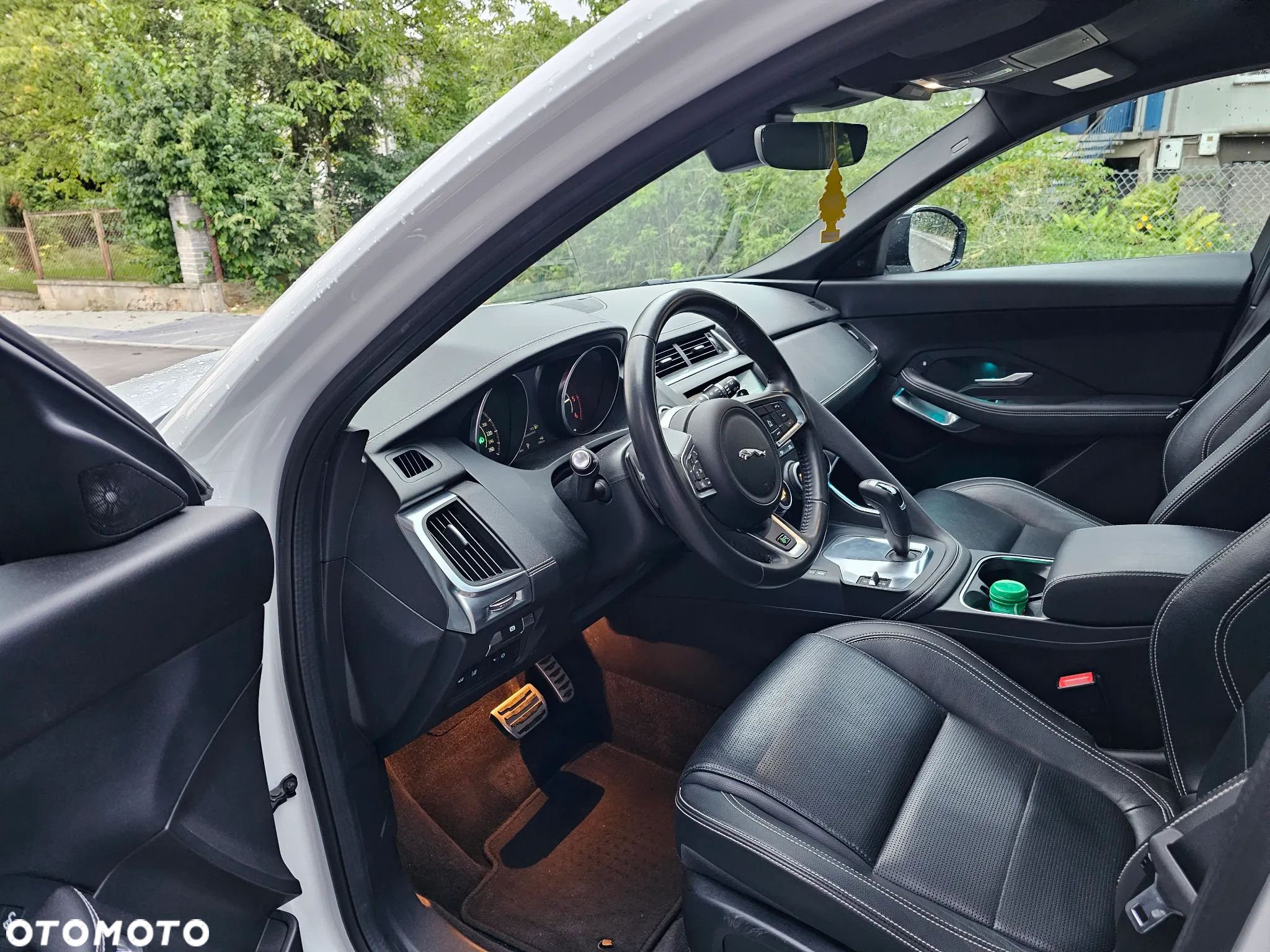 Jaguar E-Pace D180 AWD R-Dynamic - 14