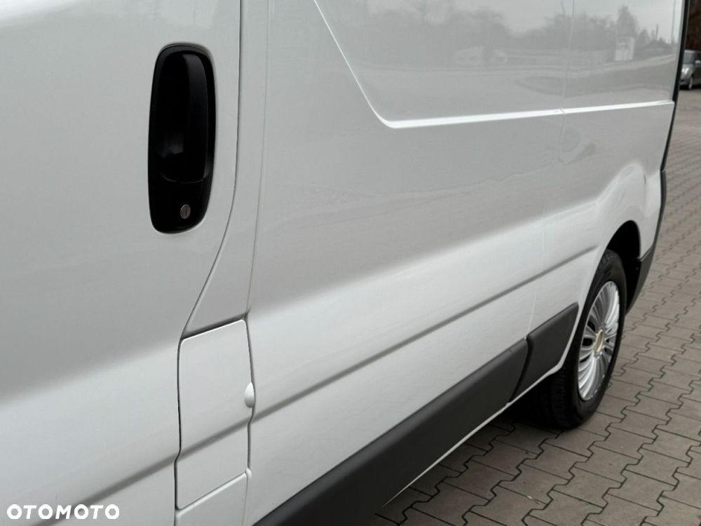 Renault Trafic - 25