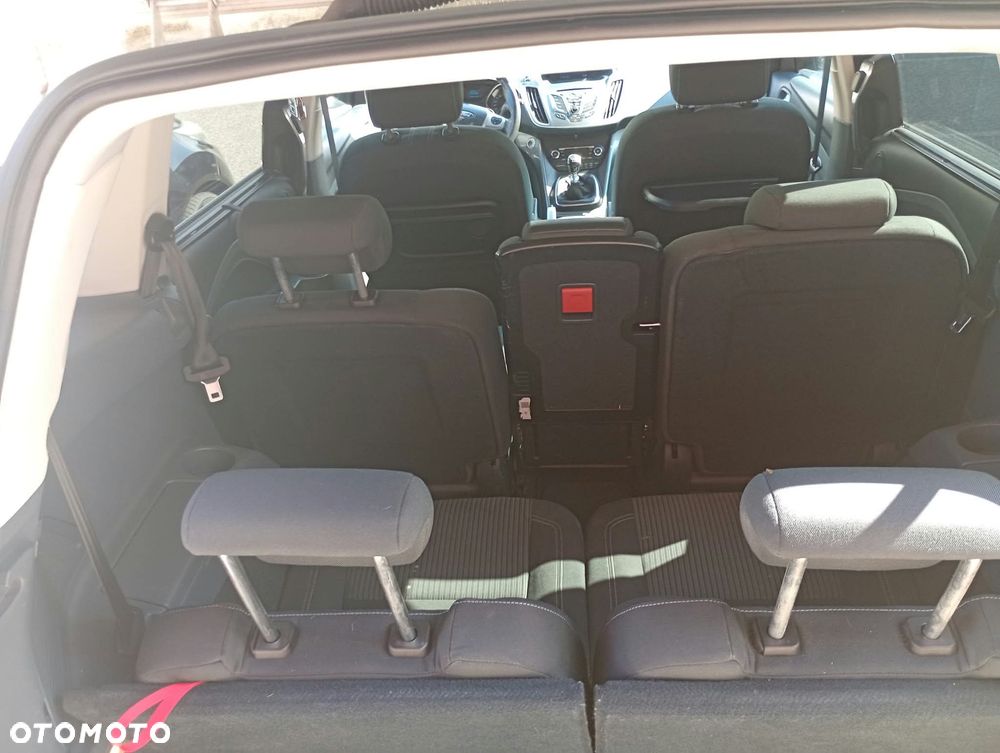 Ford Grand C-MAX - 18